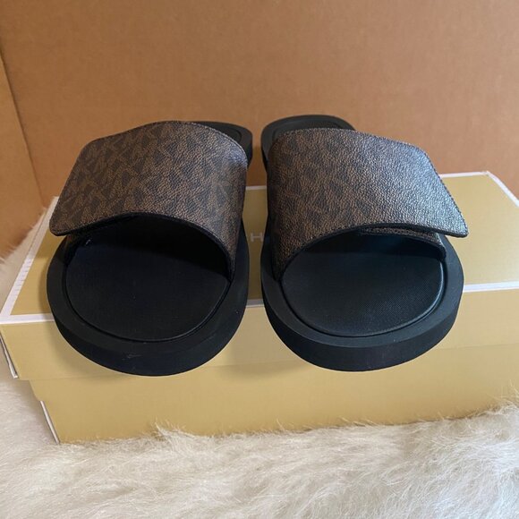MICHAEL KORS Women's Size 8 Brown MK Signature Logo Print Wade Slide Sandals - Picture 7 of 9
